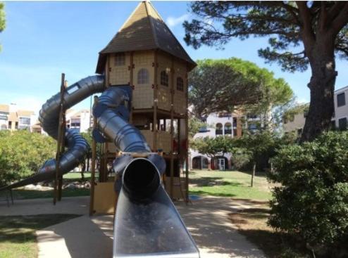 Appartement Tout Confort A Cap Coudalere Avec Vue Magnifique Sur Le Canigou Au Bord Du Lac - Check In Automatise - Parking Gratuit - Aire De Jeux D'Enfants - Le Barcares Ngoại thất bức ảnh